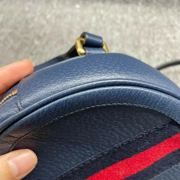 100% Authentic Gucci Leather Round Backpack 499-110324 - Picture 7 of 13
